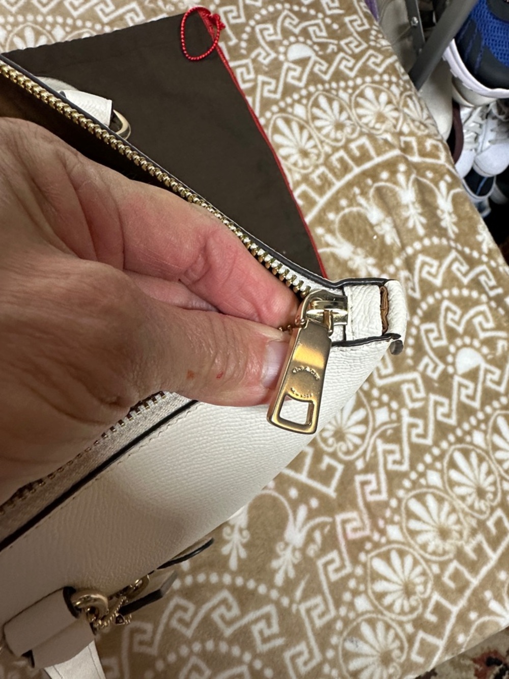 Coach Gallery  Cream Leather Tote with Front Zip and Gold Hardware with Dustbag - Picture 15 of 16